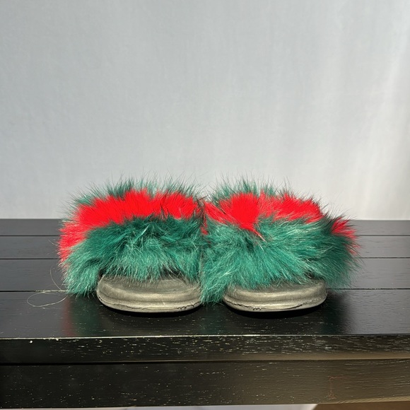 Children’s Fuzzy Slides - Picture 2 of 3